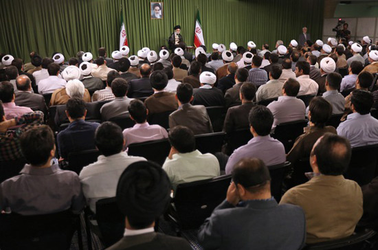 گزارش تصویری بازدید رهبر معظم انقلاب از مؤسسه دارالحدیث