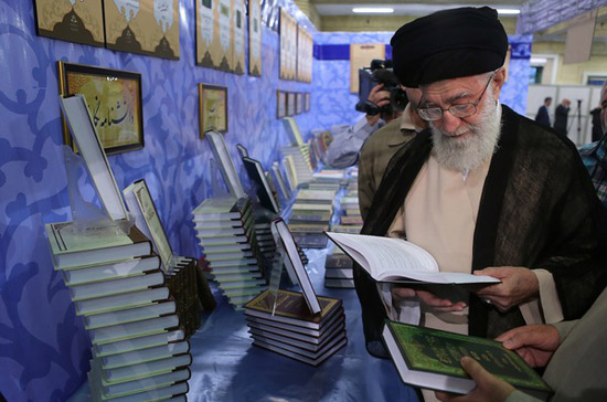 گزارش تصویری بازدید رهبر معظم انقلاب از مؤسسه دارالحدیث