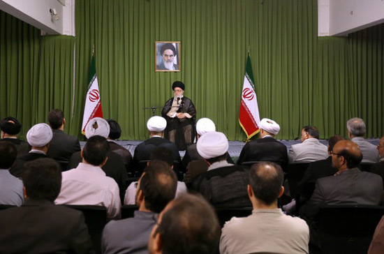 گزارش تصویری بازدید رهبر معظم انقلاب از مؤسسه دارالحدیث