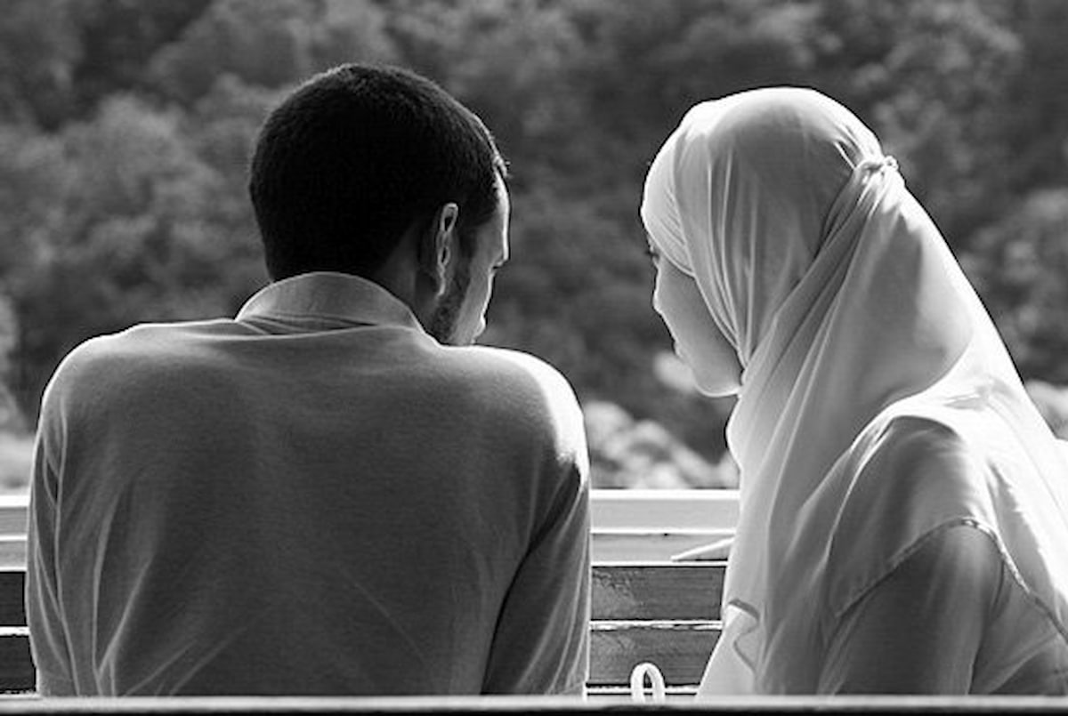 Мусульманские про любовь. Мусульманские женщины и мужчины. Мусульманин и мусульманка. Мусульманские пары. Муж и жена мусульмане.