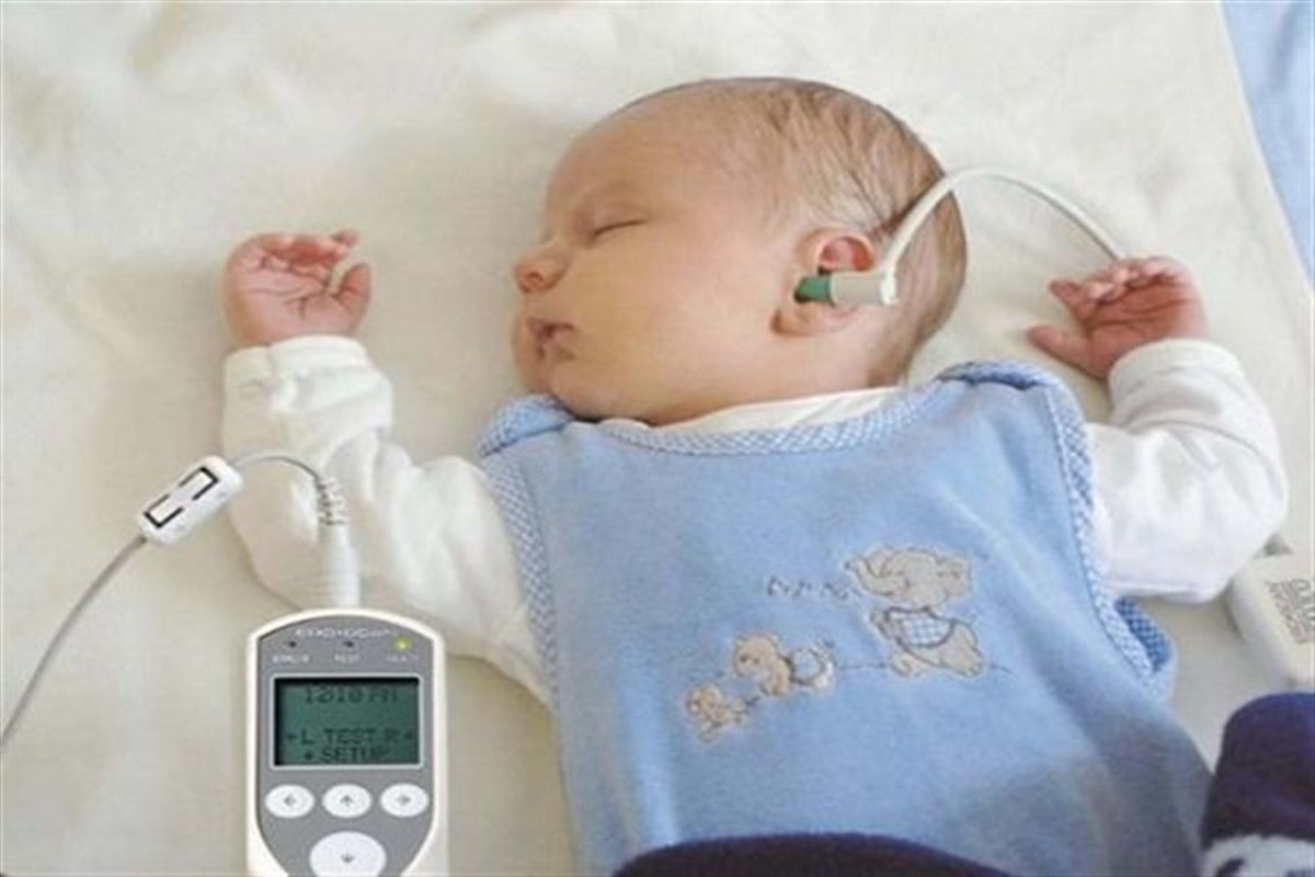Как проверить слух у новорожденного. Аудиологический скрининг новорожденных. Аудиологический скрининг слуха у детей. Аппарат для аудиологического скрининга. Аудиоскрининг новорожденных аппарат.