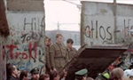 تخريب و برداشته شدن ديوار برلين بين آلمان شرقي و غربي (1989م)