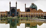 آغاز بناي ساختمان مسجد امام اصفهان به فرمان شاه عباس صفوي (1020 ق)