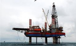 برای اکتشاف و تولید نفت و گاز در دو ناحیه دریای شمال با انگلستان قرارداد بسته شد(1351ش)