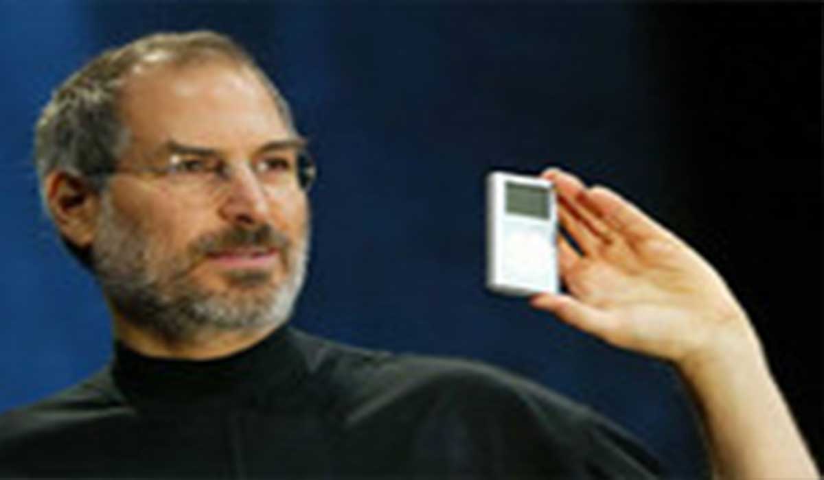 معرفی آیپاد نانو توسط استیو جابز در سال ۲۰۰۵