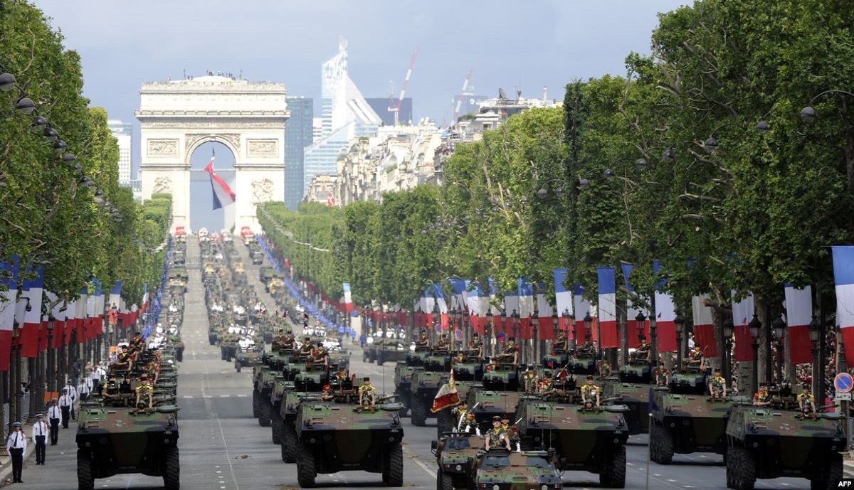 جشن روز ملی فرانسه پر التهاب گذشت