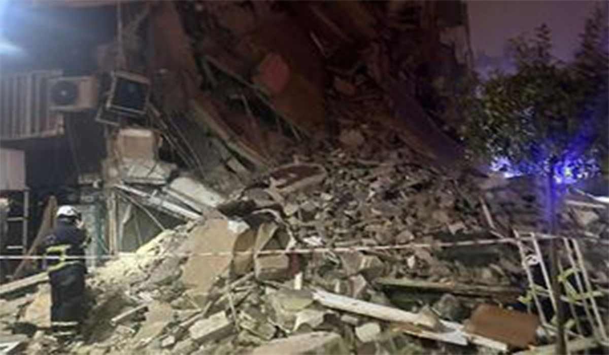 ریزش ساختمان در شهر حلب سوریه بعد از وقوع زلزله