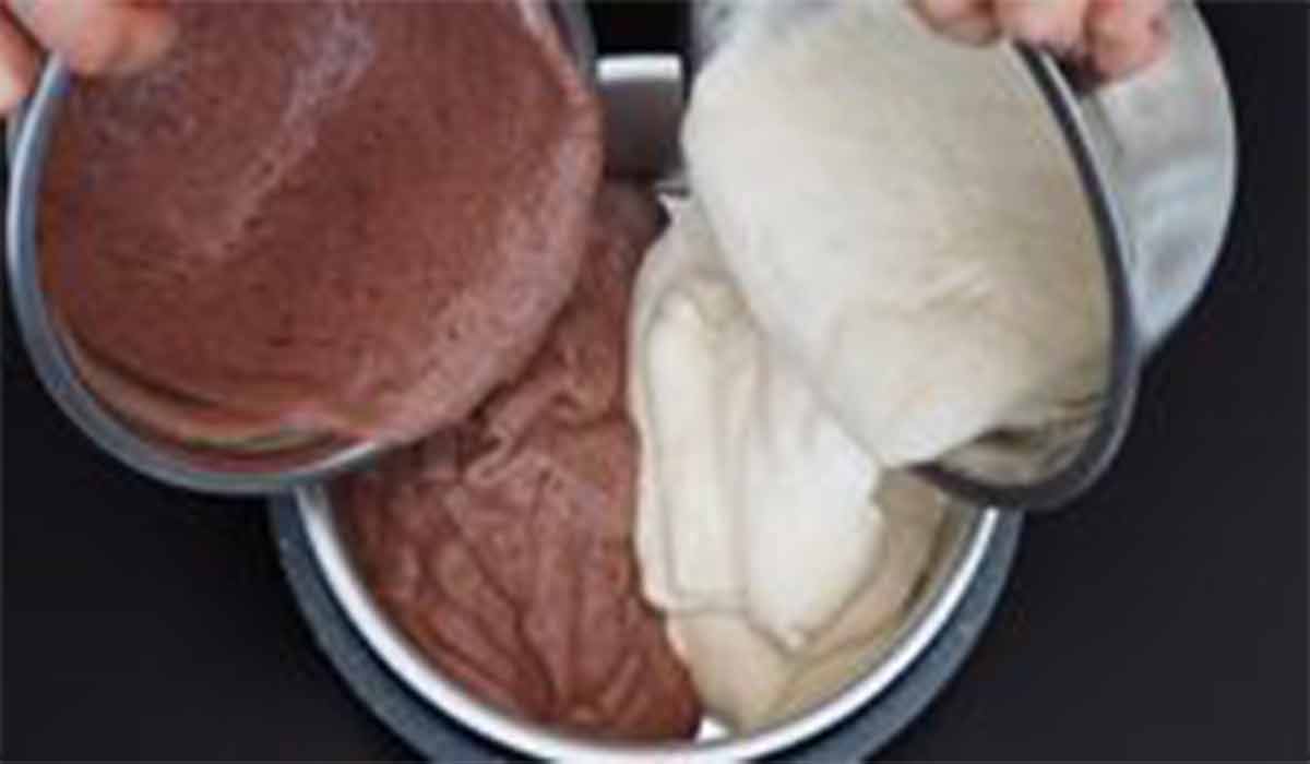 کیک|دستورالعمل تهیه کیک اسفنجی کره شکلاتی وانیلی