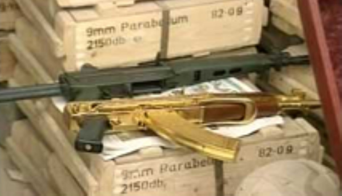 کشف اسلحه‌های طلای پسر صدام حسین