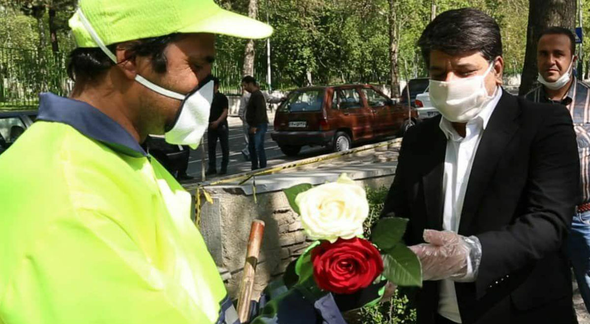 دلجویی شهردار منطقه یک تهران از پاکبان که مورد تمسخر سحر قریشی قرار گرفت