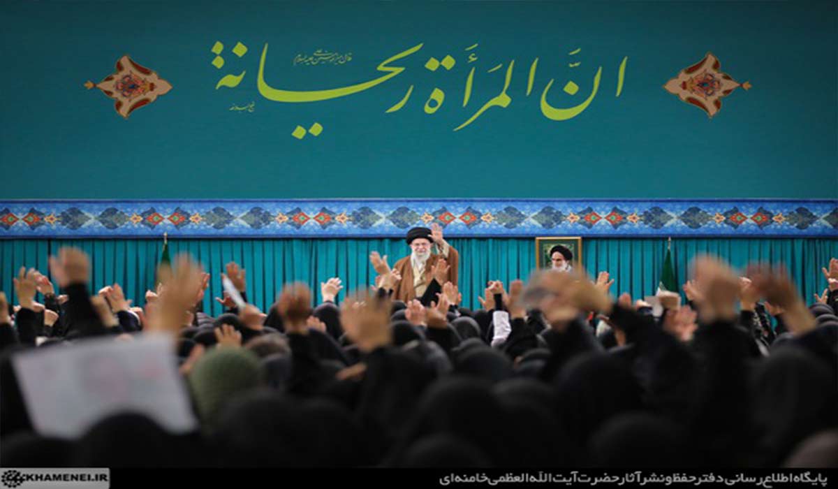 گزارش خبرنگار رسانه‌ی ملی از حسینیه امام خمینی درباره جزئیات دیدار بانوان با رهبر انقلاب