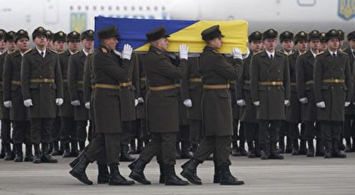 تشییع پیکر جان باختگان اوکراینی پرواز شماره ۷۵۲ در کیف