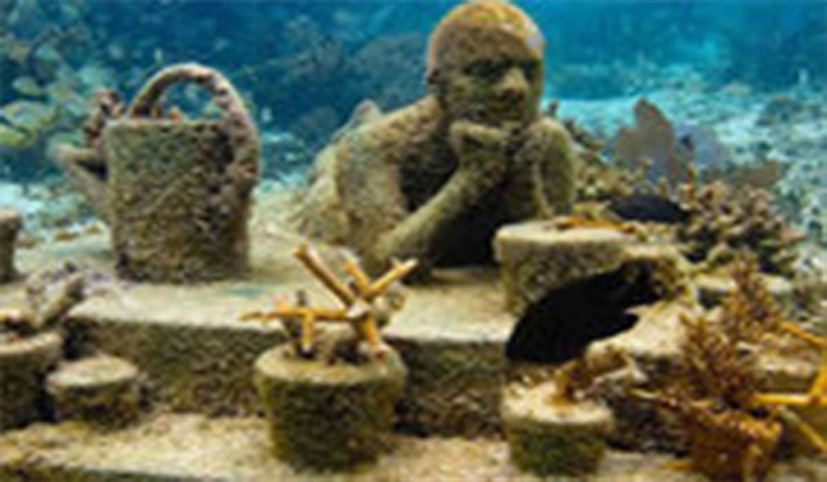 موزه شگفت انگیز زیر آب!