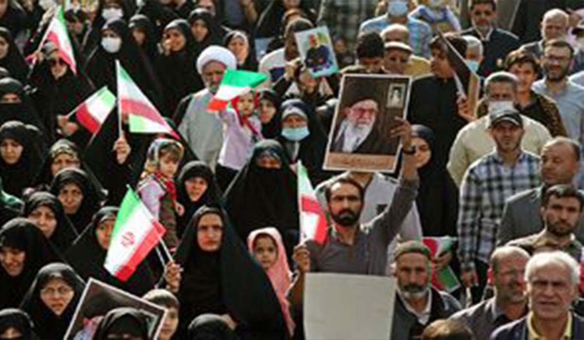 حضور حماسی مردم اصفهان در راهپیمایی روز ۱۳ آبان