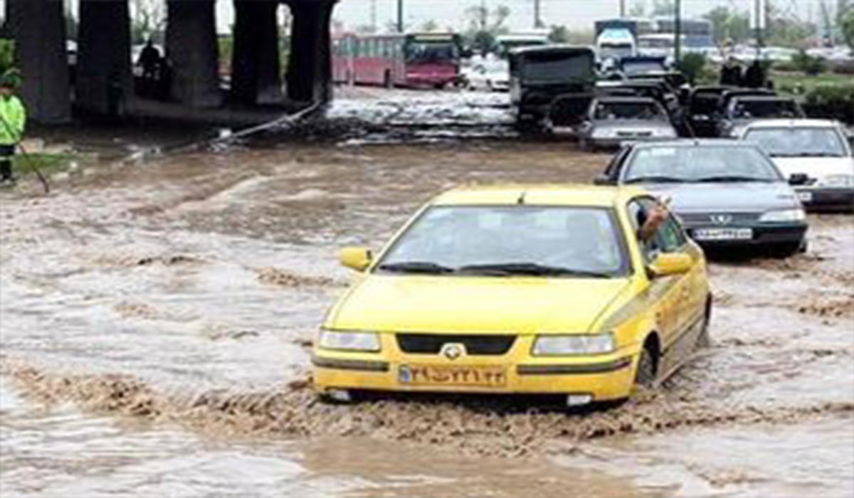 جاری شدن سیل در خیابانهای تبریز!