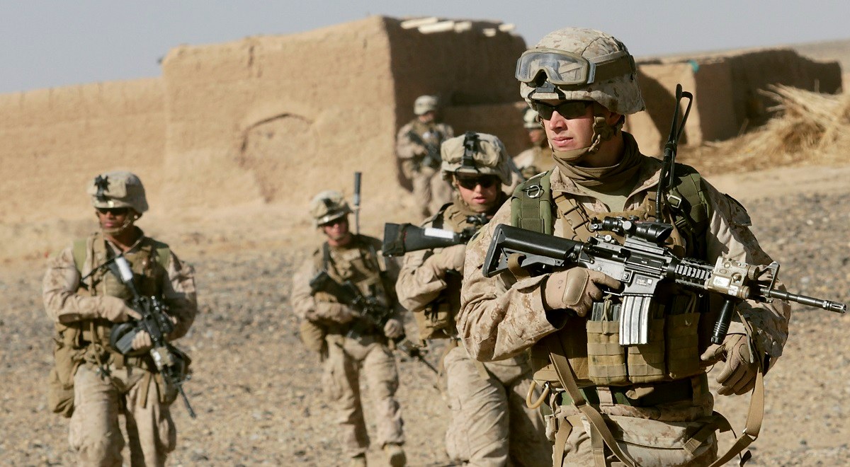 لحظه رسیدن تفنگداران آمریکایی به سفارت آمریکا در عراق