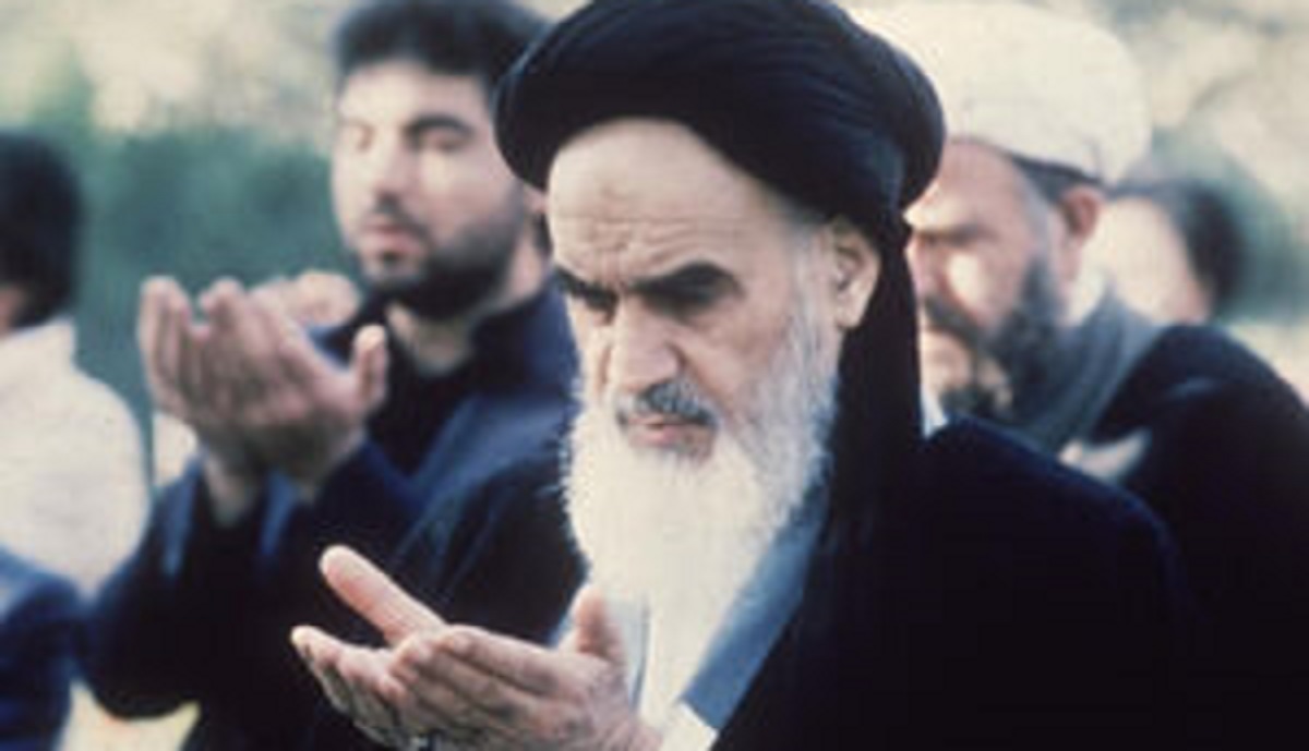 شکستن قدرت پوشالی غربی ها/امام خمینی(ره)