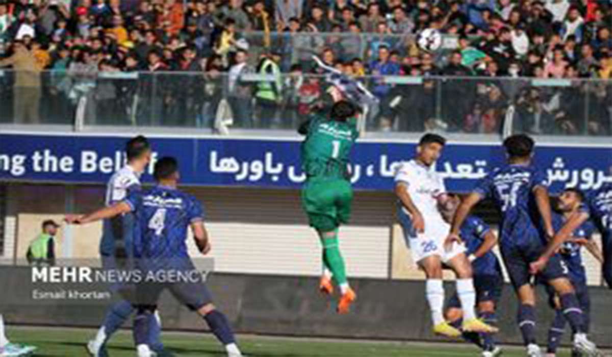 خلاصه دیدار گل‌گهر 1-1 استقلال