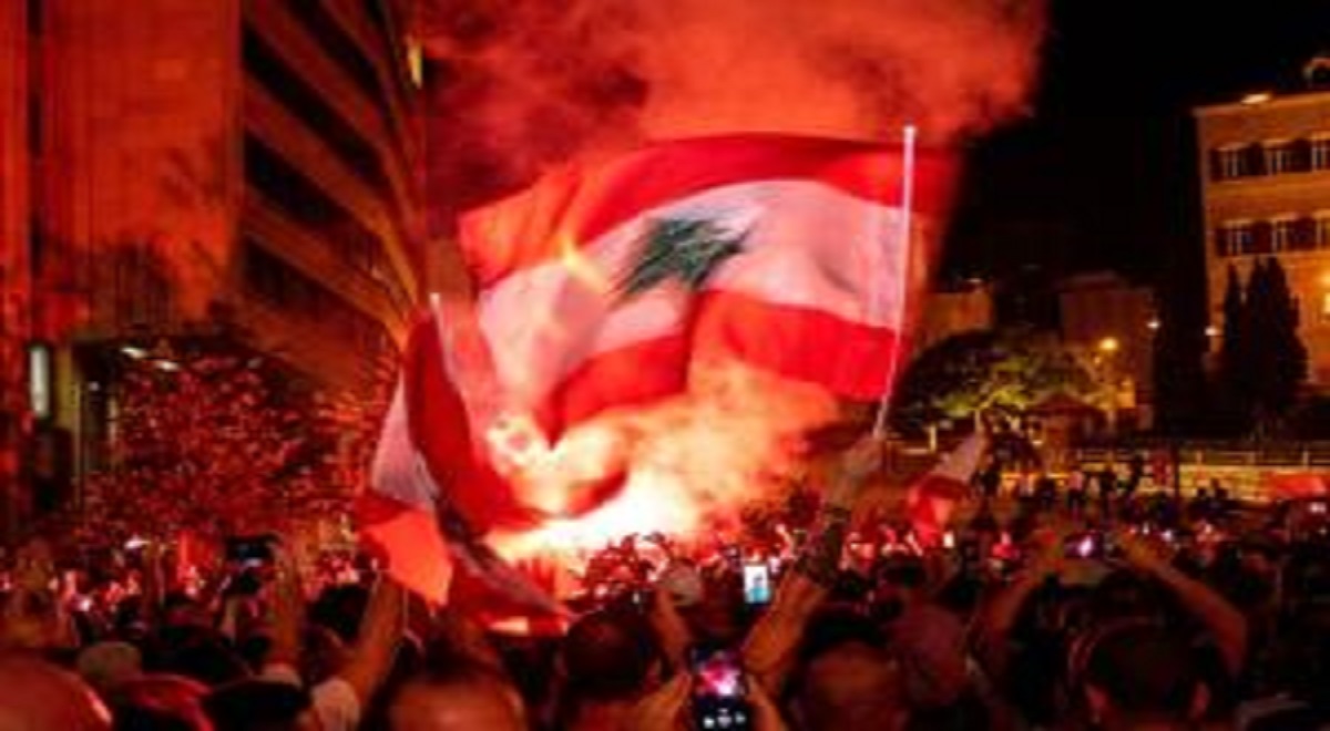 تظاهرات گسترده علیه سیاست های اقتصادی ؛ در لبنان چه میگذرد