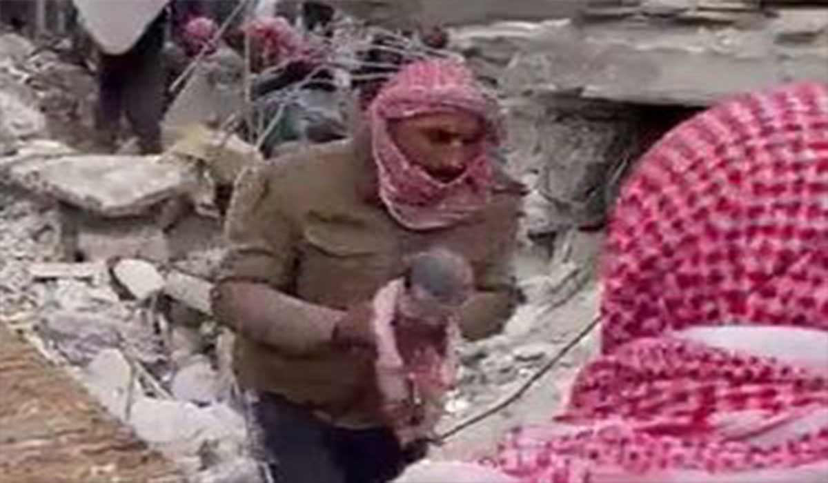 سوریه/ تولد یک نوزاد در زیر آوار