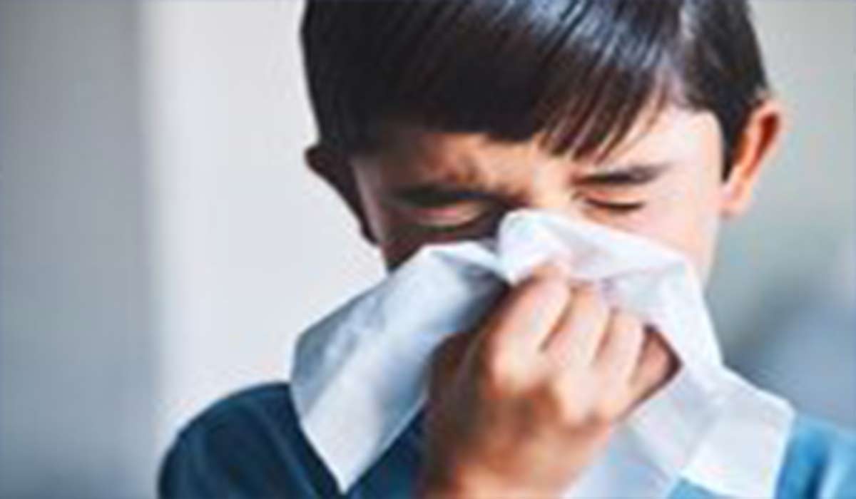آیا دانش آموزان دارای علایم سرماخوردگی را باید حتما نزد پزشک ببریم؟