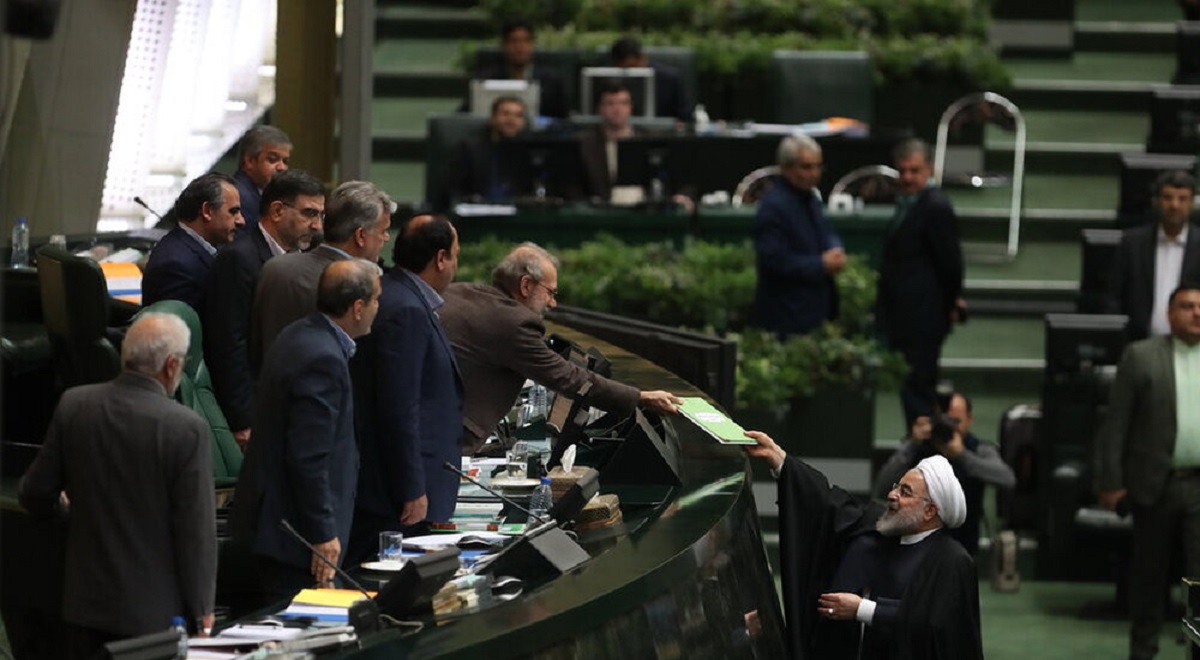 درخواست حسن روحانی از نمایندگان مجلس در تقدیم لایحه بودجه