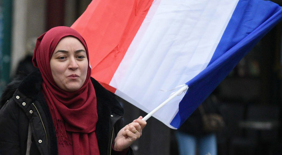 فیلسوف فرانسوی: شرافت را باید از مسلمانان فرا بگیریم