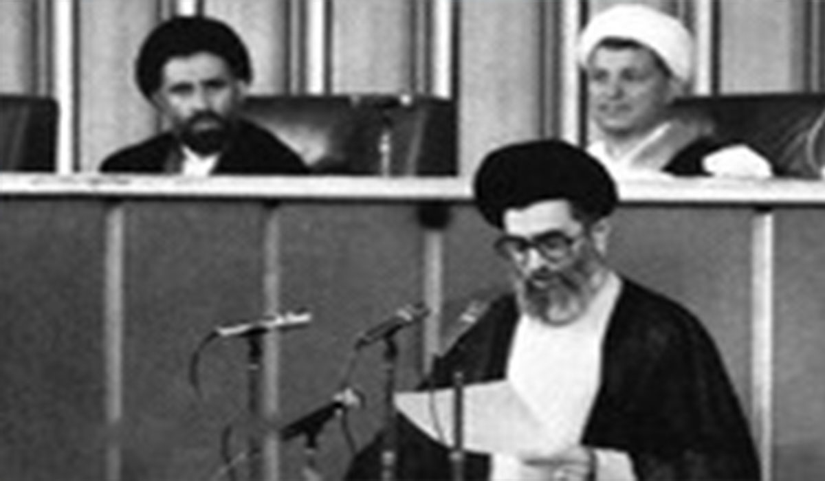 روایت منتشرنشده آیت‌الله خامنه‌ای از لحظه رای‌گیری برای انتخاب ایشان به عنوان رهبر انقلاب