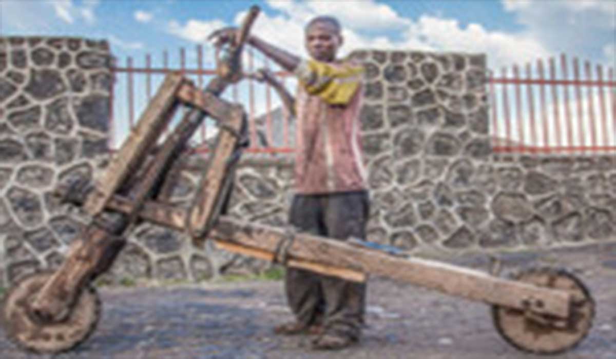 چوکودو؛ دوچرخه چوبی آفریقایی 50 ساله با قابلیت حمل 454 کیلوگرم بار