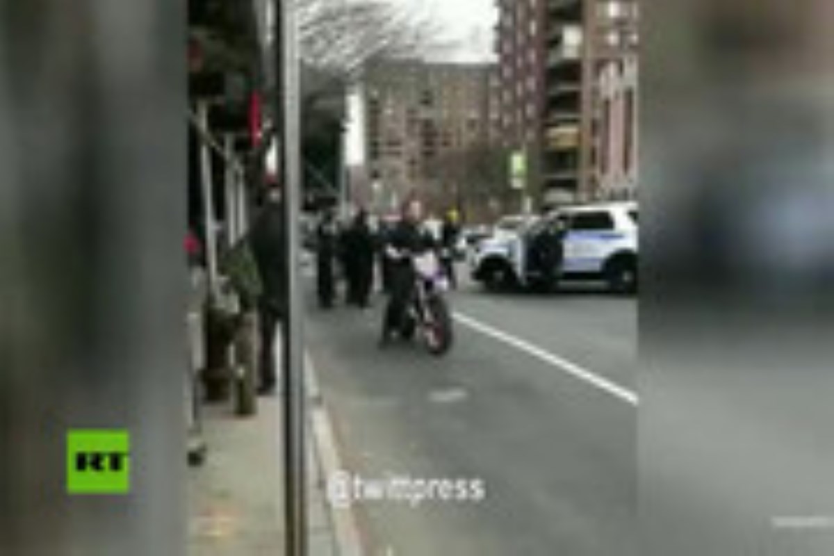 وقتی پلیس نیویورک جلوی مردم ضایع شد!