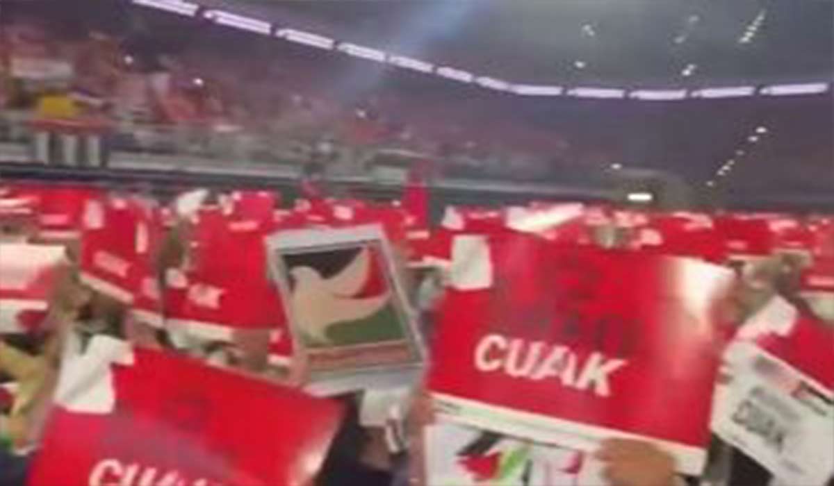 تجمع هزاران نفر از مردم مالزی در ورزشگاه در حمایت از غزه