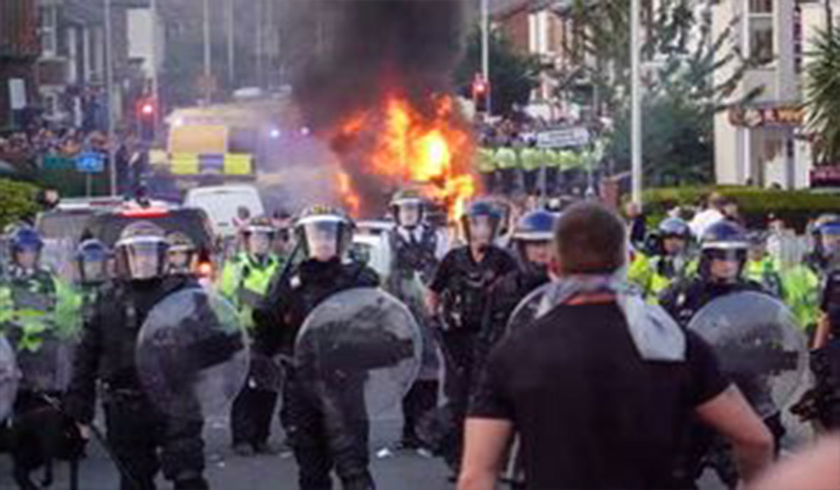 ماجرای شورش‌های اسلام‌هراسانه در انگلیس چیست؟
