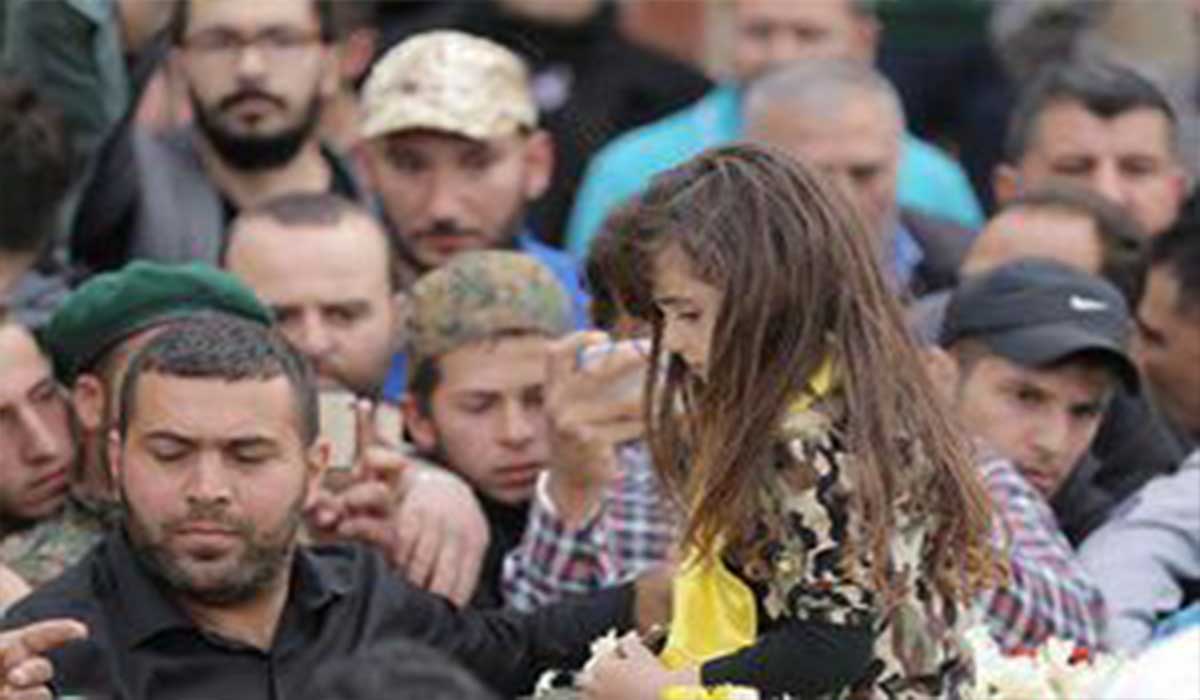 همخوانی "سلام فرمانده" توسط دختر فرمانده شهید حزب‌الله
