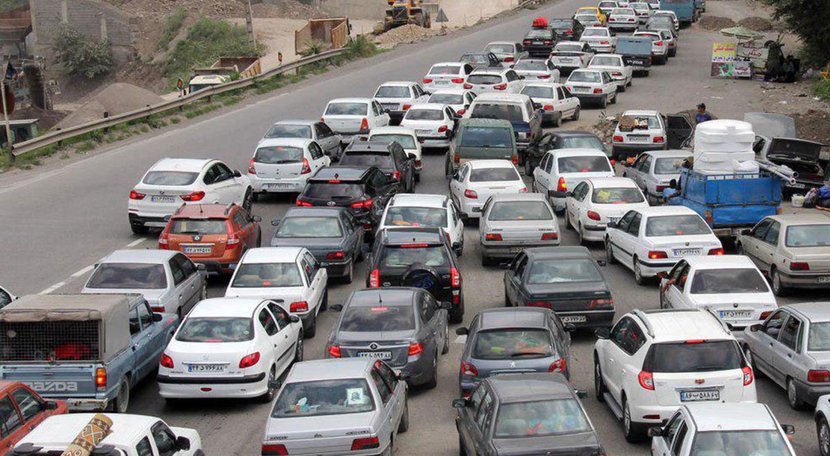 جاده‌ها همچنان گرفتار مسافر