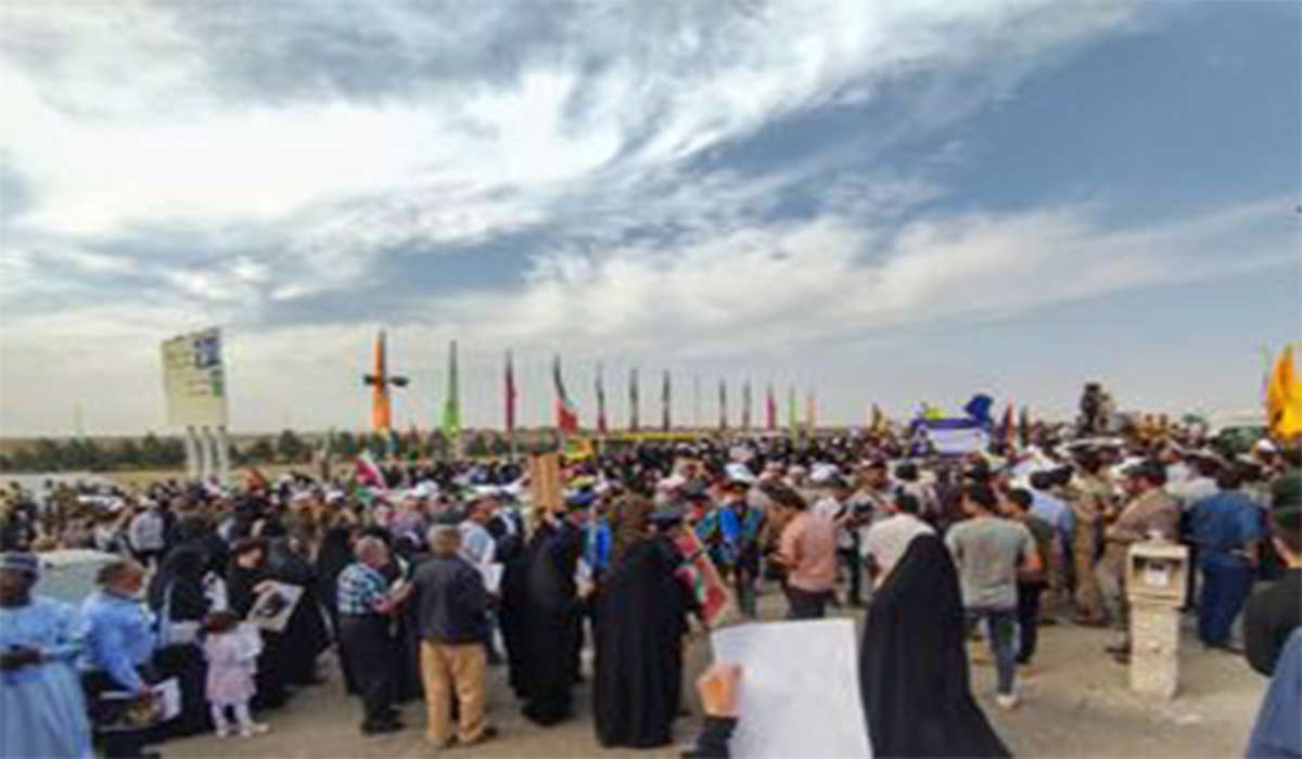 استقبال مردمی از شیخ زکزاکی در فرودگاه امام(ره)