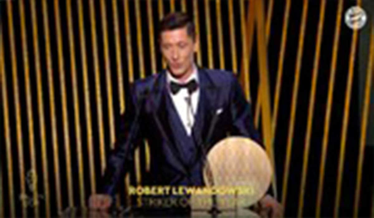 جایزه برترین گلزن سال ٢٠٢١ برای لواندوسکی!