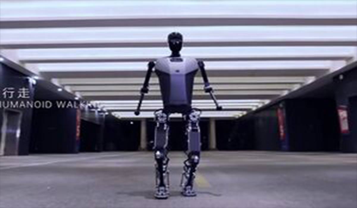 رونماییِ چین از اولین ربات انسان‌نمای تمام‌الکتریکی