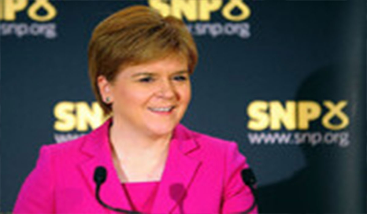 احترام جالب نخست وزیر اسکاتلند به سرود ملی کشورش