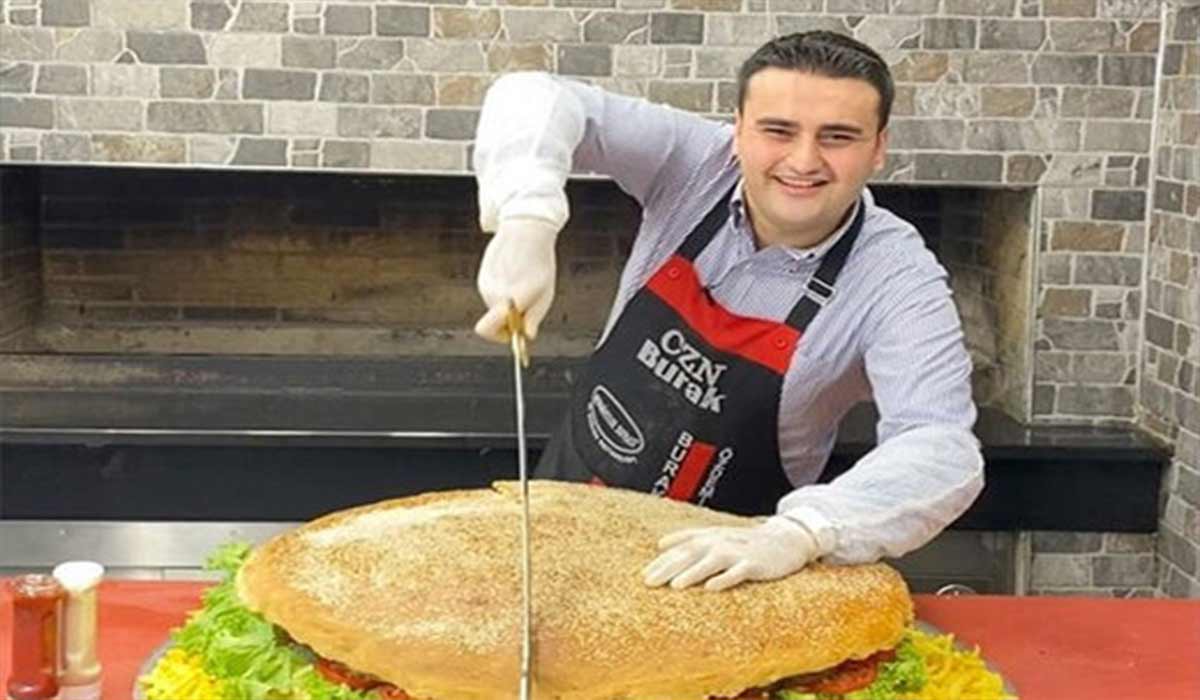 تهیه ۲۵ هزار همبرگر برای زلزله‌زدگان ترکیه توسط آشپز خندان ترک!