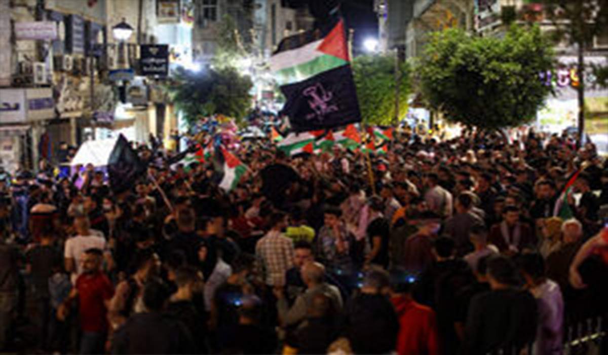 جشن و شادی لبنانی‌ها در پی به اسارت در آمدن نظامیان صهیونیست