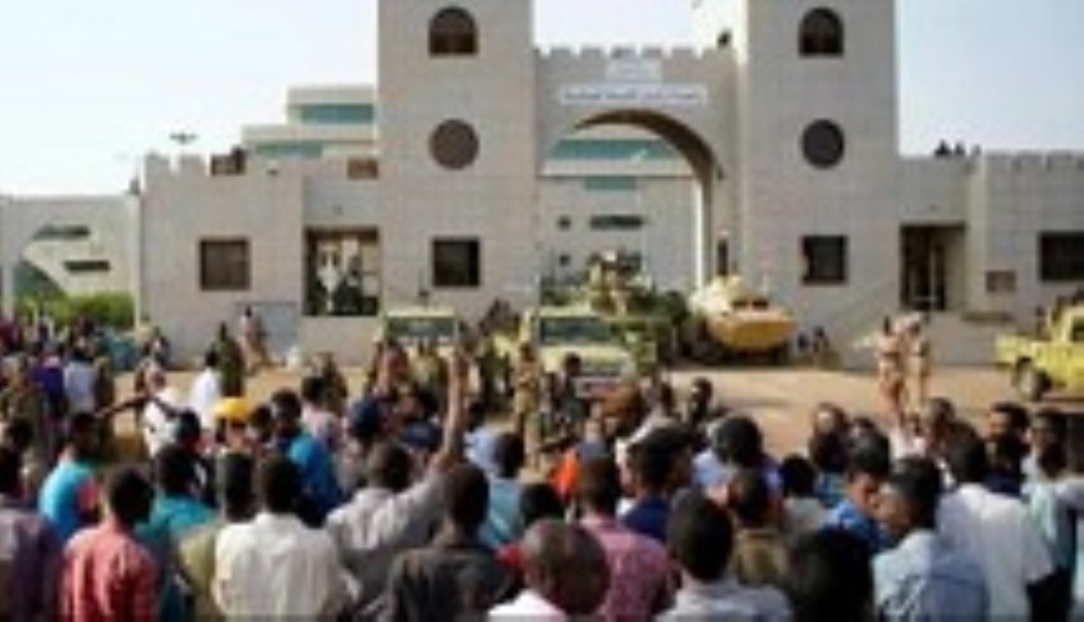تحولات سودان در پی برکناری رئیس سازمان اطلاعات و امنیت کشور