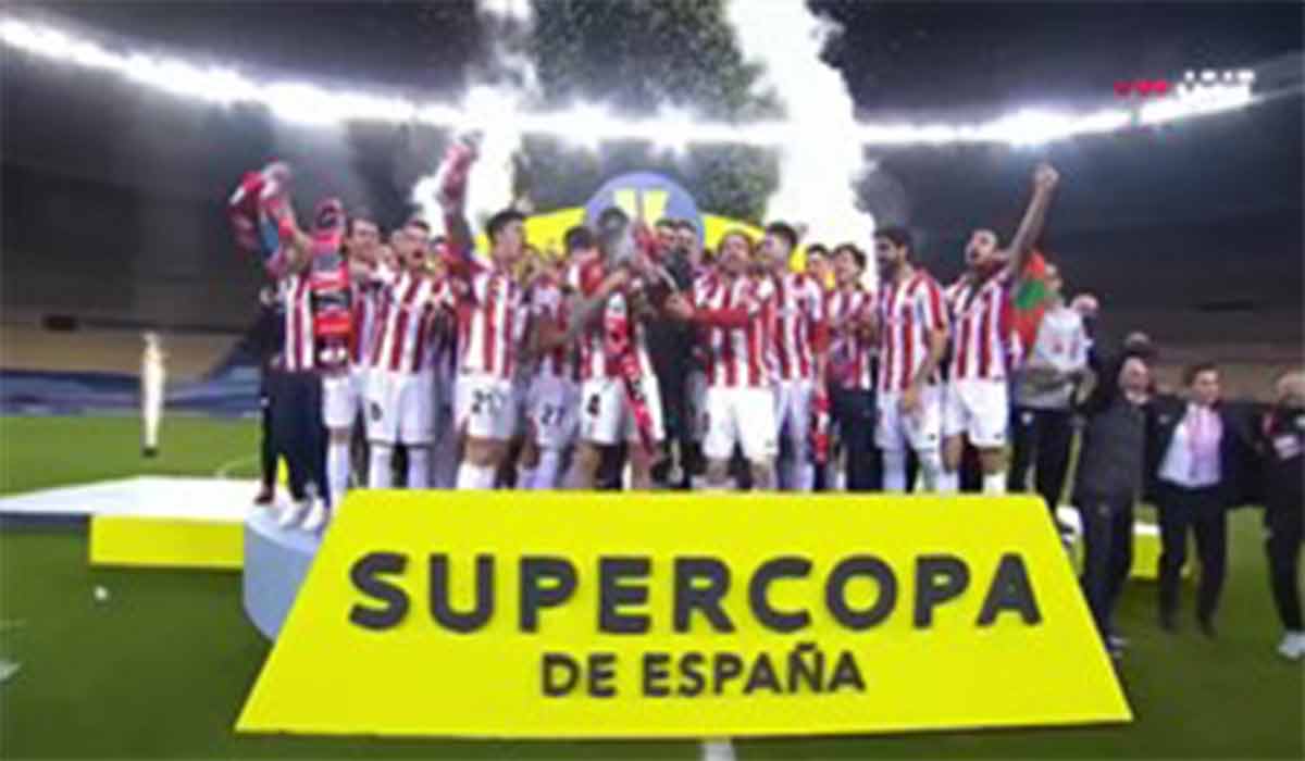 اهدای جام قهرمانی سوپرکاپ اسپانیا به بیلبائو
