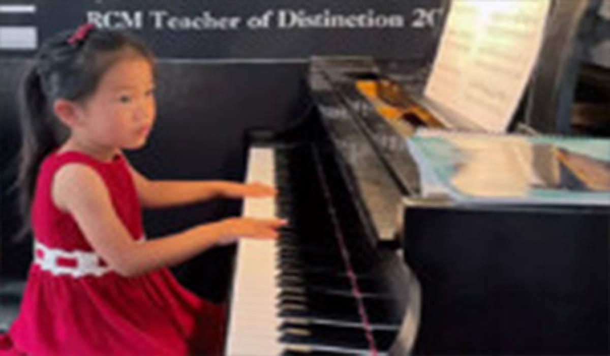بریژیت شی ۴ ساله، جوان‌ترین برنده مسابقه معتبر موسیقی نخبگان