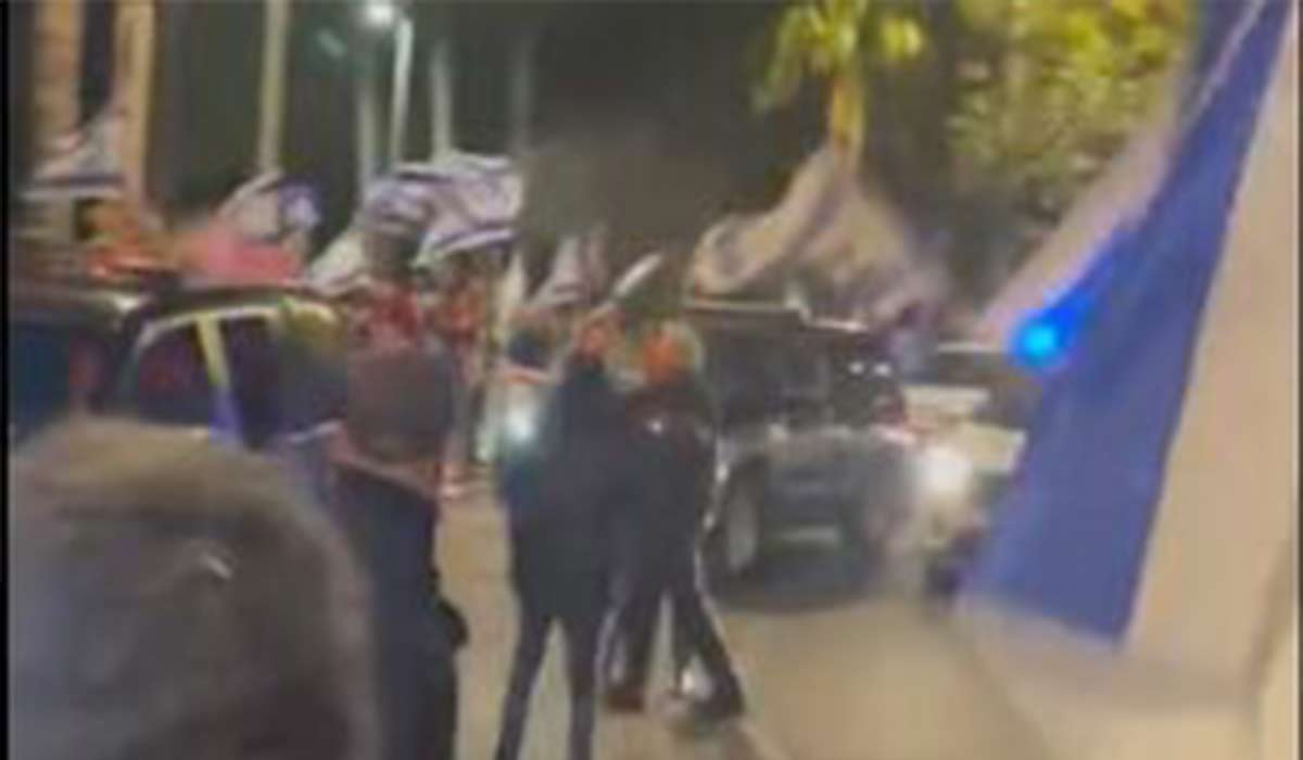 گرفتار شدن کاروان نتانیاهو در میان معترضان