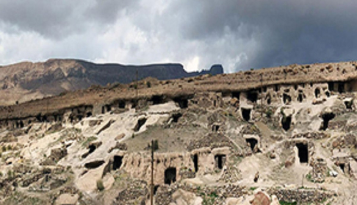 شهری چند هزار ساله شگفت انگیز در دل کوه
