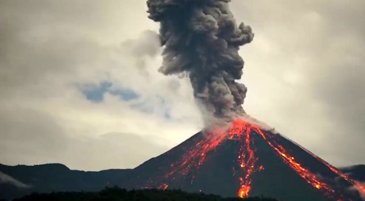 فوران آتشفشان در فیلیپین