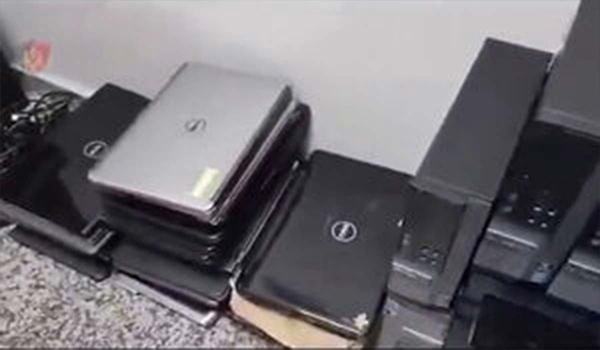 پلیس آلبانی کامپیوترها را از کمپ تیرانا جمع‌آوری کرد!