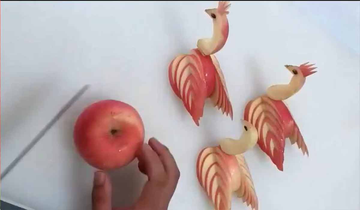 میوه آرائی| برش سیب به شکل قو