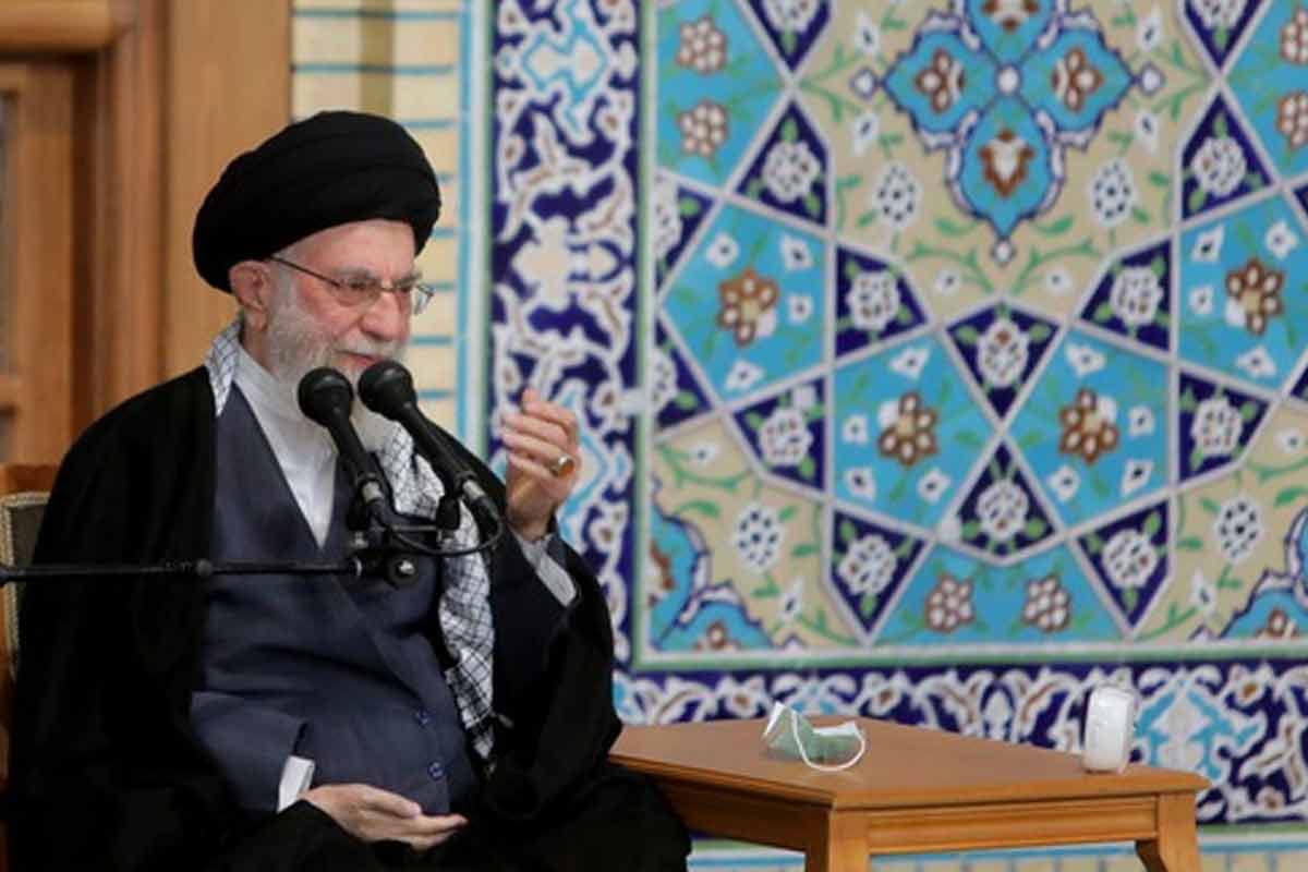 غلبه ملت ایران بر زنجیره خصومت های پی در پی/ رهبر انقلاب