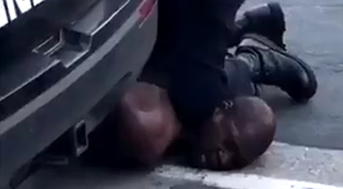🔴حاوی تصاویر دلخراش  / کشتن جوان سیاهپوست توسط پلیس آمریکا